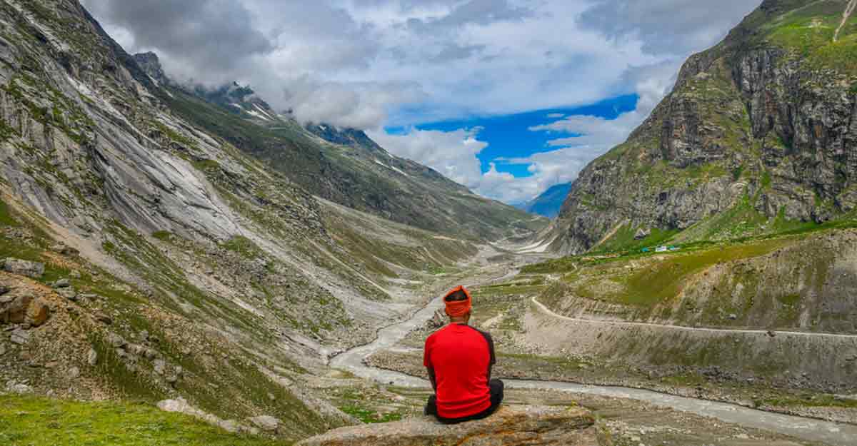 Day 6 - Chatru to Manali . Stay at a Trekkers Hut in Manali