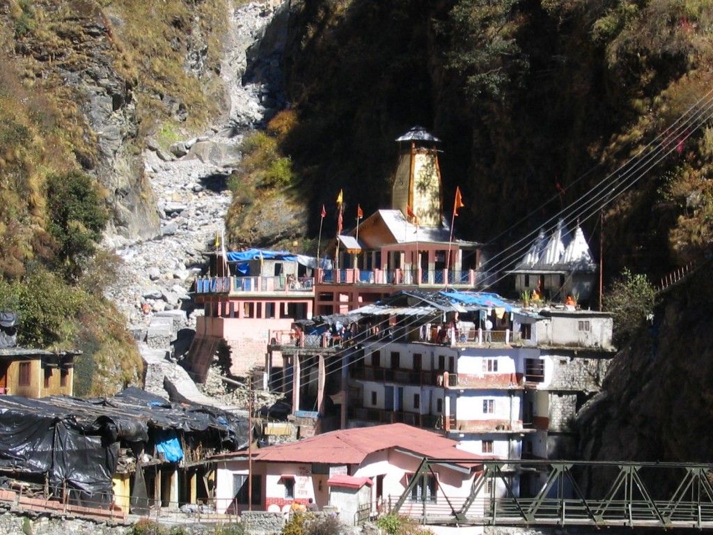 Day 03: Barkot - Yamunotri - Barkot {36kms drive & 6kms Trek (one side)} Height: 3235 MTS.